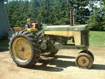 John Deere 630