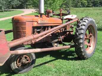 1943 Farmall H With Loader