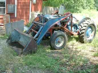 Ford 4000 Loader Tractor