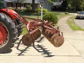 Massey Ferguson Model 25 Disc