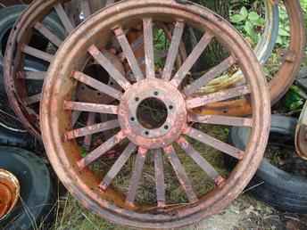 Used Farm Tractors for Sale: International F20 Rear Wheels (2006-08-13 ...