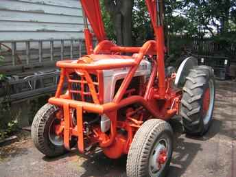 841 Ford 4X4 W/Loader