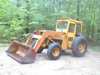 1970 Massey Ferguson/Loader