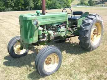 John Deere 40W Tractor