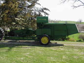 John Deere 42 Combine