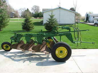 John Deere 3 Bottom, 14