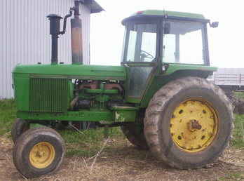 John Deere 4430