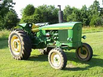 John Deere 2020  Standard