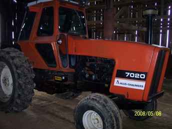 Allis Chalmers 7020 Low Hours