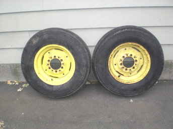 John Deere 7.5-15 Tires & Rims