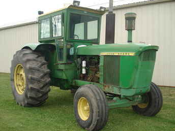 John Deere 5020