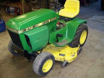 John Deere 212 Garden Tractor