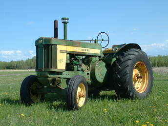 John Deere 720 Wheatland Gas 