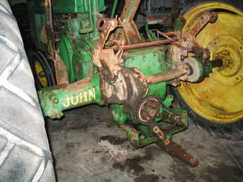 John Deere Mechanical Lift