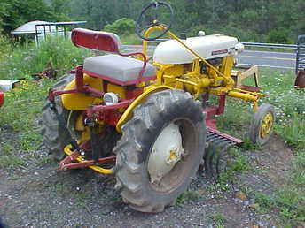 1970 International Cub Tractor