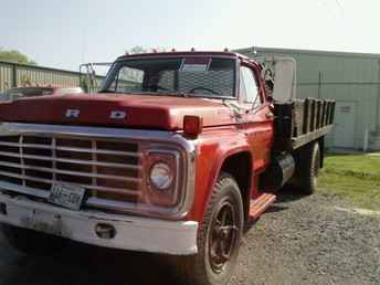 Ford F 700 