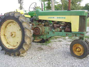 John Deere 630  Gas