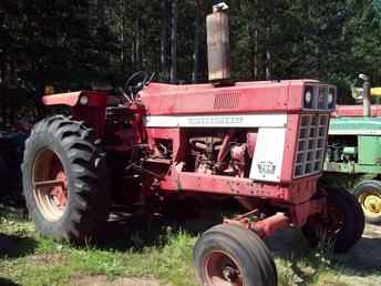 766 Farmall Gas Tractor