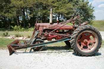 1950 Farmall H With Loader