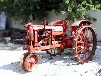 Farmall F-12 On Steel&Fenders