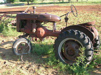 Used Farm Tractors for Sale: 1941 Farmall Model A Tractor (2008-08-31 ...