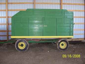 Heider Wagon On John Deere 1075 Gear