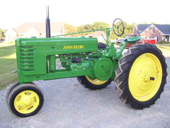 Restored John Deere H 1942