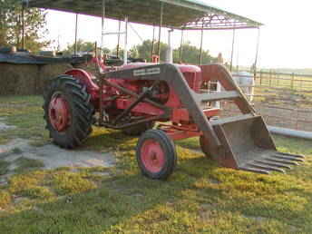 49 WD Wide Front W Loader