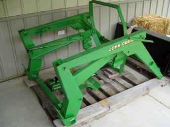 John Deere 70A Loader