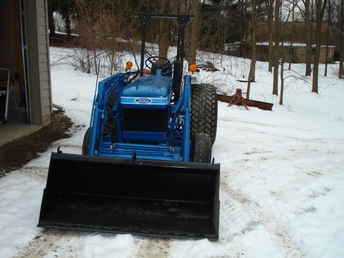 Ford NH Diesel W/ 4WD & Loader