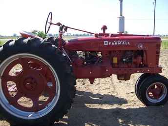 1943 H Farmall