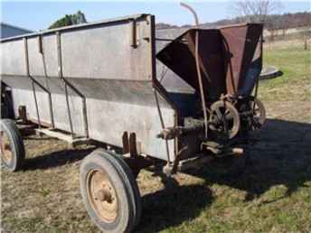 Flair Box Seeder Wagon