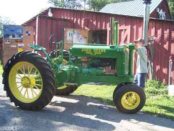 38 John Deere G