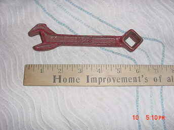 M28 Plow Wrench