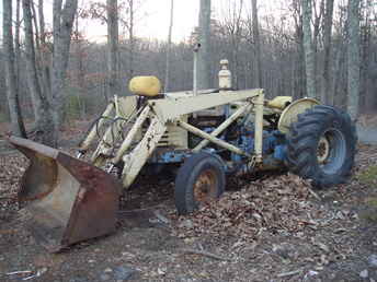 Ford 4140 With Loader 