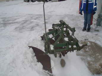 John Deere 3 Bottom 3 Point Plow