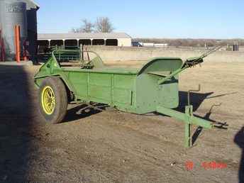 John Deere Manure Spreader