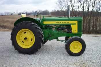 John Deere 620 Standard