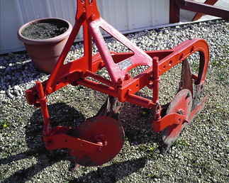Ford 2BOTTOM  Plow