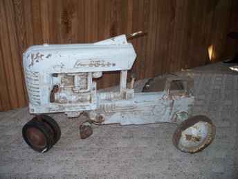 Farmall 400 Pedal Tractor