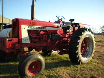 1966 Farmall 806 Diesel