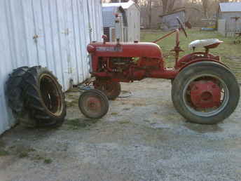 Farmall Cub, 1948