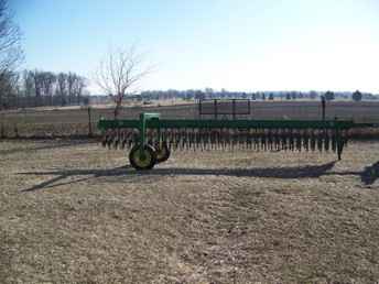 John Deere 400 22` Rotary Hoe