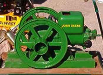 John Deere E Engine