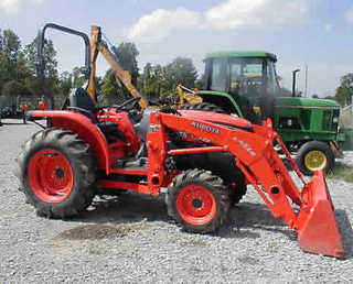 Kubota L3240