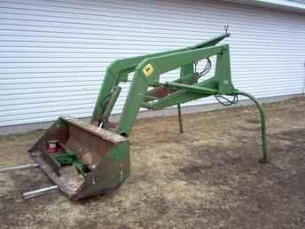 John Deere 48 Loader