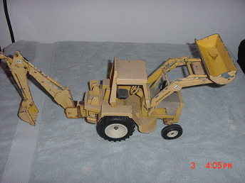 Older 1/16  Scale Ih Backhoe