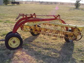 New Holland Rake W/Dolly