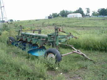 Oliver 4440 Pipe Plow