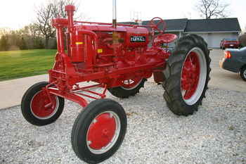 Farmall F-30 Cane